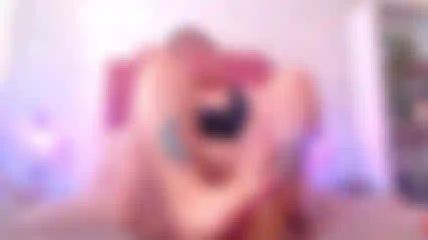 Lavoro con i piedi finché non mi vieni sulle dita dei piedi.