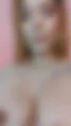 Into hairy pussy babe ?