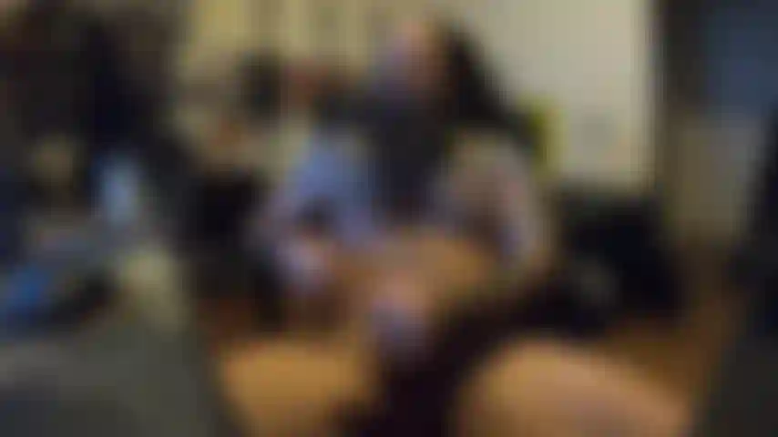 Ho accarezzato un grosso carico sulla mia sedia.