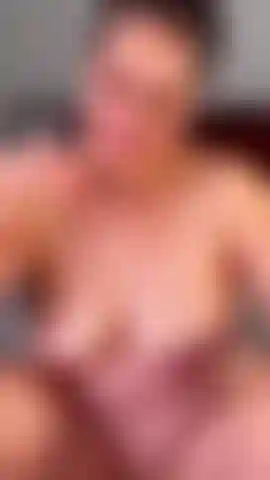 Costruzione lenta · il riscaldamento — bagnarsi e gonfiarsi per la sola anticipazione. Due minuti senza fretta, solo noi. #Figa #sensuale #matura.
