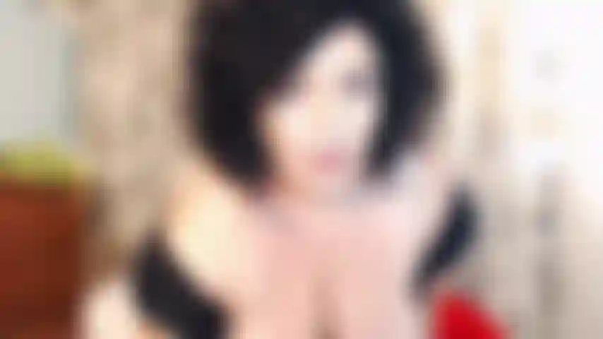 Cinturino per sottomarini, troie avide di cazzi, femminuccie, ecc. In topless che ti piega. Ti pegging. Cazzo la tua dolce fica da ragazzino :).