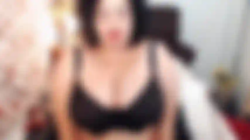 Toine. Una scollatura personalizzata, sputi, chiacchiere sporche, tette stuzzicate e incoraggiamento per te. Puoi divertirti anche tu, ragazzi :)))))).