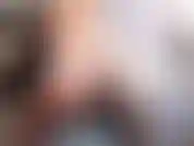 Mi diverto e adoro il bbc, mi metto tutta nuda, stuzzico i piedi, deliziose dita rosse, piego ed espongo il mio buco del culo peloso, sdraiato sulla schiena in modo che possa soffiare i suoi semi su tutto il corpo. Bbc rock :).