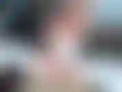 28. L'infermiera summer si scopa un dildo e viene.