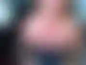 53. Solo le mie tette per farti guardare!