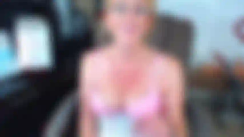 56. Niente figa per te a causa del tuo patetico cazzo.