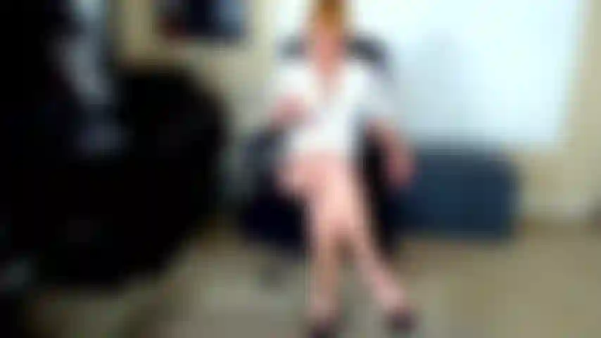 161. Lascio andare l'impiegato con bj e scopare.