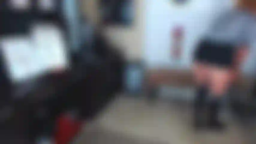 3. Bambola in primo piano che succhia e cavalca (spettacolo escluso).