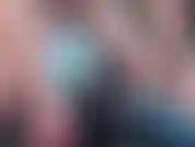 12. Scopa la figa della macchina martellante con diverse posizioni e primi piani della figa disordinata.