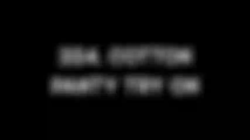 324. Provo delle mutandine di cotone.