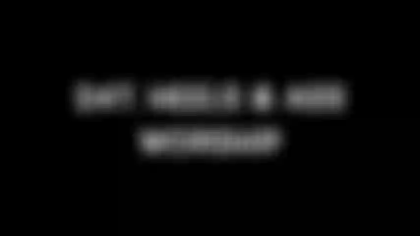 247. Adorazione dei tacchi e del culo.