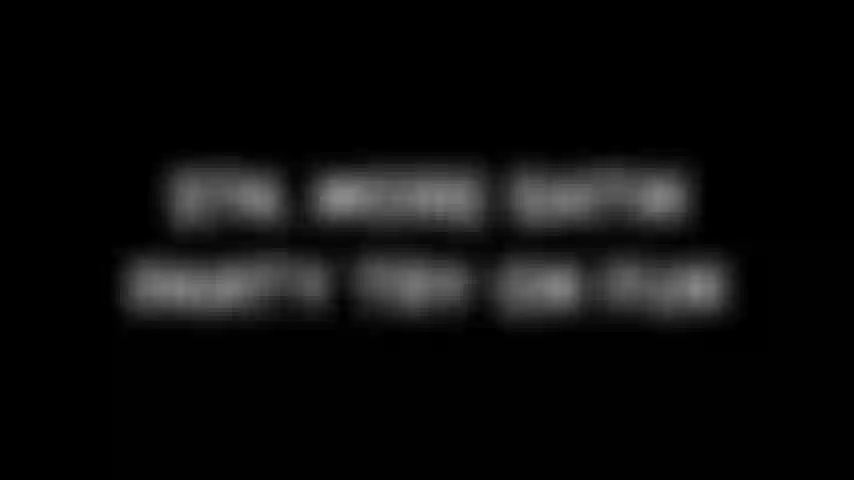 274. Più mutandine di raso provano divertimento.