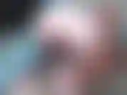 18. Fotto la macchina del cazzo con i miei piedi e la mia figa.