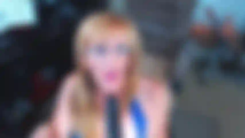 21. Pov bbc succhia dildo con le tette fuori e chiacchiere sporche.