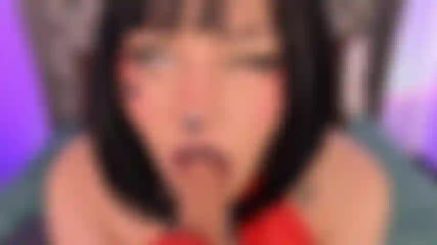 Il viso e le tette della mima sexy sono fottuti ??