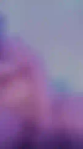 Una cowgirl che cavalca con le mie grandi tette che rimbalzano.