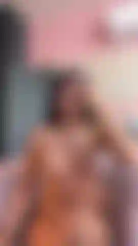 Quanto è eccitante scoparmi per te, che ti piace guardarmi giocare con il mio dildo nella mia figa.