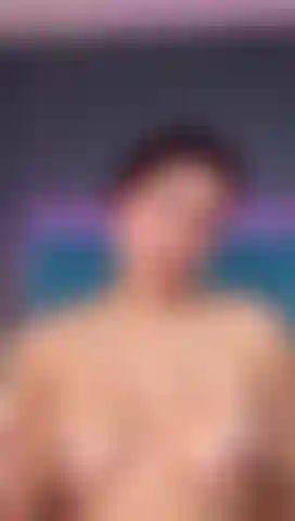 Goditi un bel gioco con le mie grandi tette con olio, lo adorerai.