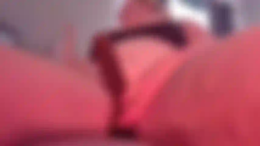 Ti degrado con il mio bbc e ti faccio prendere come una brava piccola troia amante del bbc, chiacchiere sporche e degradanti mentre ti faccio diventare la mia piccola puttana, vieni ad adorare me e il mio bbc, piccola troia.