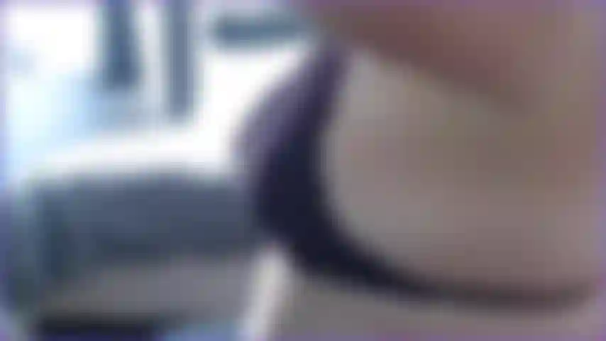 Video hot per gli amanti delle tette naturali se ti piace vedere le tette naturali appese in vista laterale e scuoterle frontalmente questo video per te :).