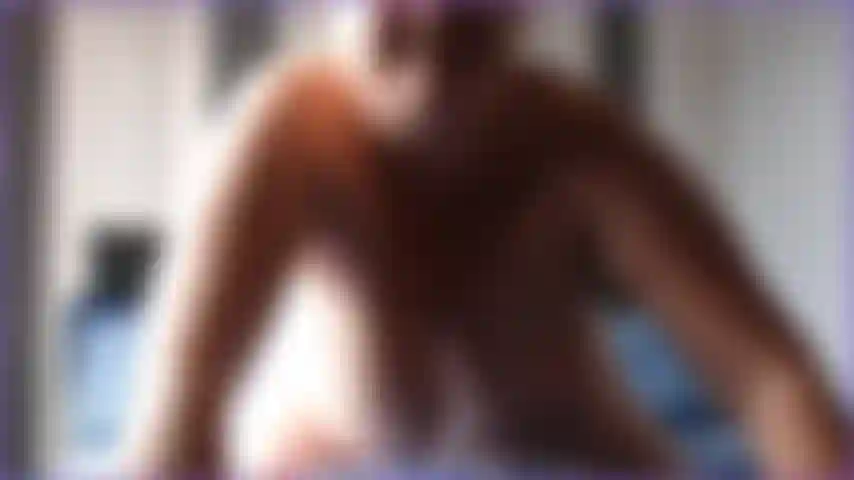 Guarda mentre appendo e scuoto le mie tette vista frontale, sopra come se stessi cavalcando il tuo cazzo e scuotendo le tette in pov come se mi scopassi. Chiacchiere calde e sporche in questo video per gli amanti delle tette naturali.