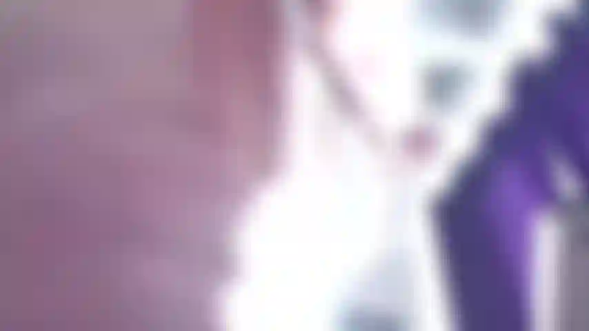 Lecca il mio piccolo e stretto buco del culo, guardami chinarmi proprio sulla tua faccia in pov, lasciandoti avvicinare al mio piccolo e stretto buco del culo così puoi annusarlo e leccarlo per me. Discorsi sporchi e hot e viste ravvicinate, ottimo video teaser per gli amanti del culo.