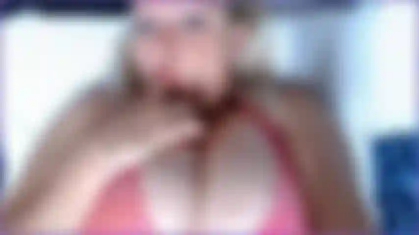 Gioco aggressivo con i capezzoli. Guarda mentre gioco in modo aggressivo con i miei capezzoli duri, tirandoli, torcendoli e strattonandoli finché non raggiungo un piacere doloroso, guarda quanto diventano grandi e duri i miei capezzoli e il tuo cazzo :).