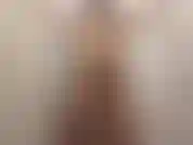 Il mio grosso corpo grasso dondola così bene che ti farà diventare duro in un secondo, siediti e strofina il tuo cazzo mentre lo faccio dondolare per te.