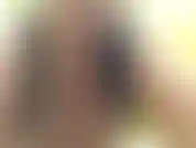 Ogni notte vai a letto accanto a tua moglie addormentata ma non puoi non pensare a me quindi vieni online e ti lasci stuzzicare mentre ti accarezzi il cazzo, lei sta dormendo e non sa cosa sta succedendo.