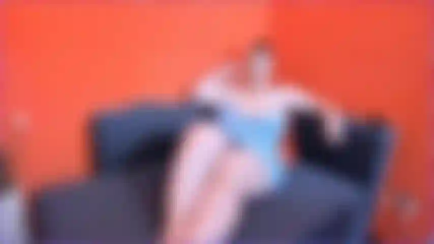 Accarezza il tuo cazzetto per me.