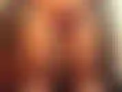 Adori il mio corpo grosso e ti piace come ogni sua parte ti rende così eccitata, quindi questo è il momento in cui puoi mettere il tuo cazzo tra le mie cosce e goderti tutto quel tremolio!