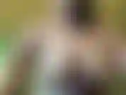 Le mie grandi tette su questo ragazzaccio.