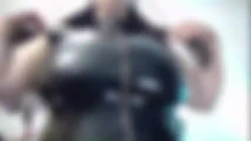 Ti stuzzica con il mio seno.