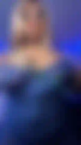 Ti offro un piccolo spettacolo intrigante in sexy lingerie blu!