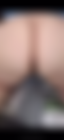 Che spinge fuori dalla mia figa nel retro di un furgone.