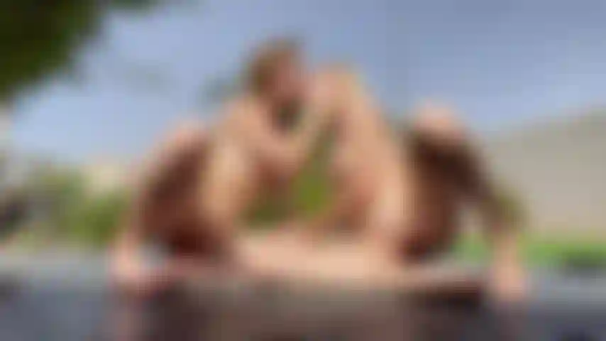 BACKYARD PUSSY EATING 💦 LunaZane and I oiled eachother up and then took turns tasting eachothers pussies! You can see our tongues going into eachothers pussies and tasting how wet we are 👅