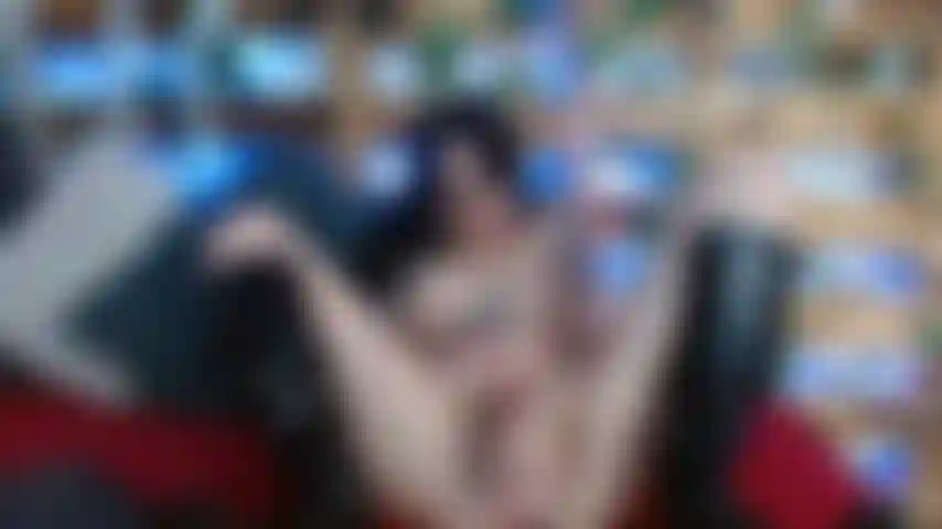 I wear dominant black boots, but if you know how to take me and make me naughty, I give myself to you...