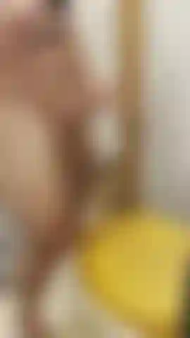 Mi masturbo e sborro nel mio bagno privato (2:17).