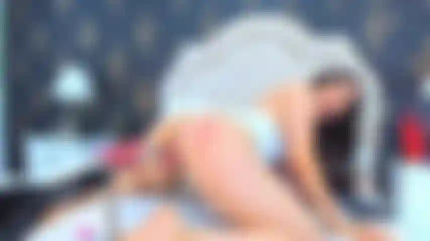 Oh goood!!! Per favore scopami così come questa macchina del sesso distrugge la mia tenera figa.