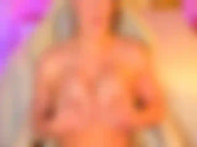 Adorazione delle tette con spettacolo registrato con lozione.