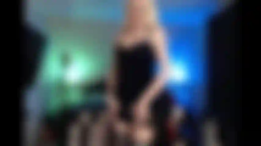 Faccio sesso anale per il servizio in camera.