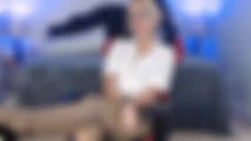 Segretaria troia! Alexa ama stuzzicarti e dirti quanto è stata troia in ufficio, si masturba davanti a te e ti lascia masturbare sui suoi modi da troia.