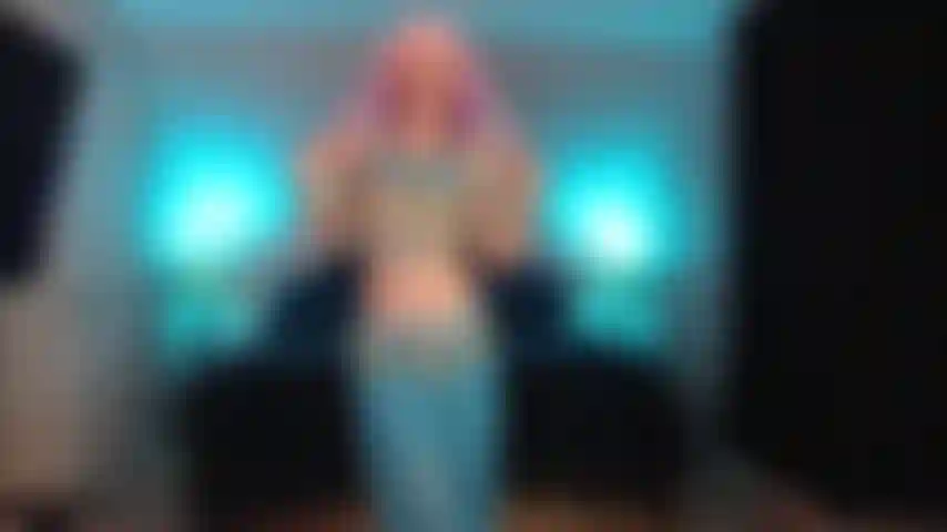 Il genio del sesso si trasforma in donne diverse!