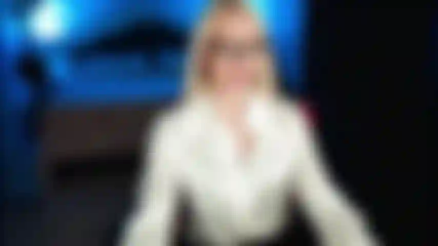 Il fembot alexa 9000 non funziona correttamente, viene, si spegne.