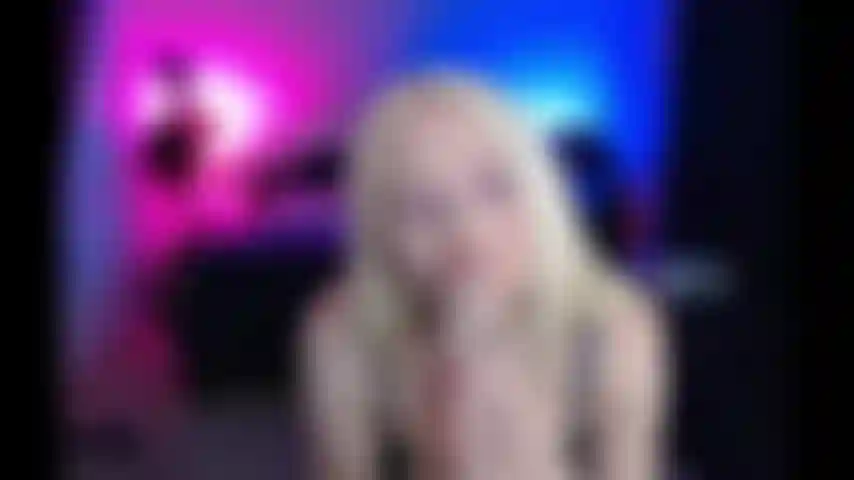 Spettacolo gold con sborrate e cavalcate anali.