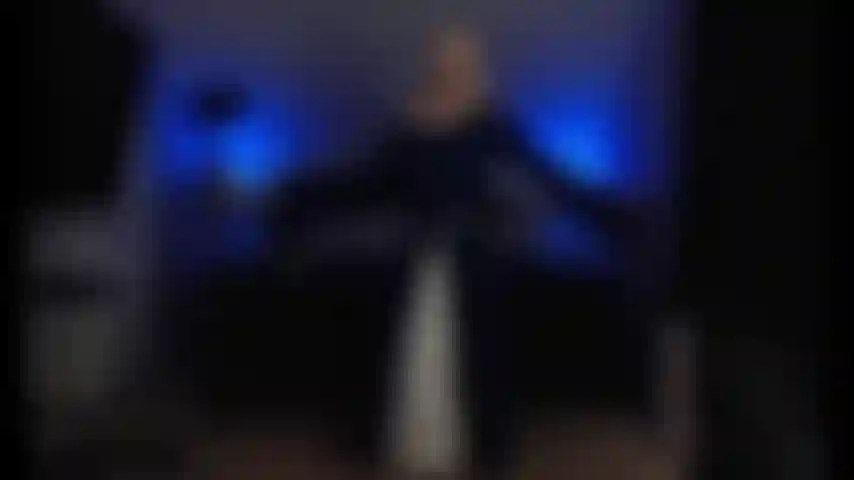 La principessa dei regni premia il coraggioso cavaliere.