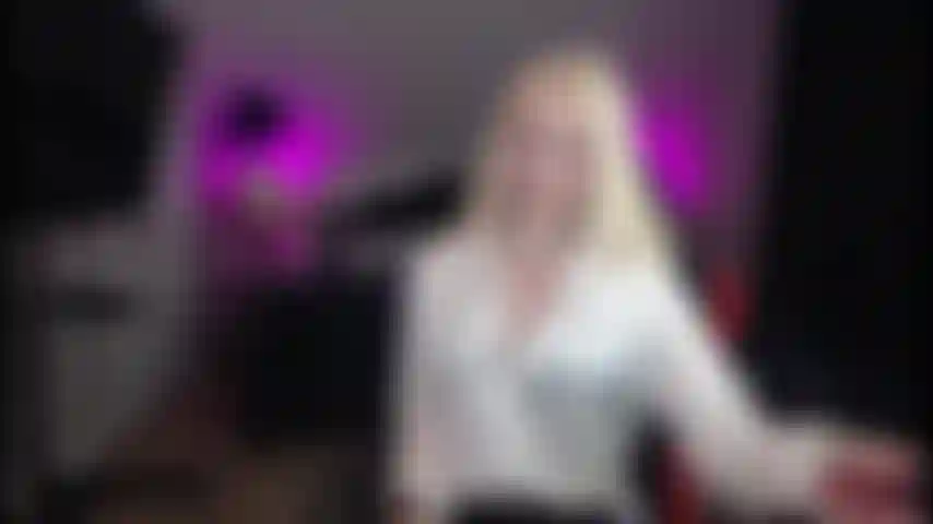 Il capo seduce un dipendente (parte 1).