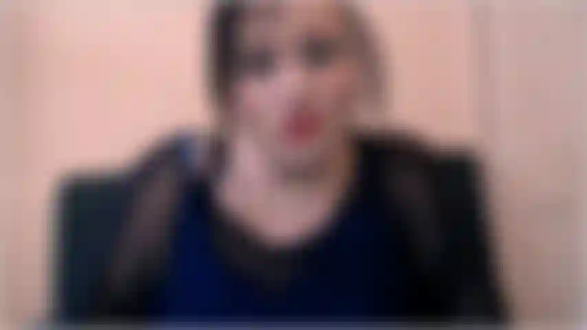 Continui a scappare da quella bocca! Immagino che mio marito e i suoi amici dovranno darti una lezione...