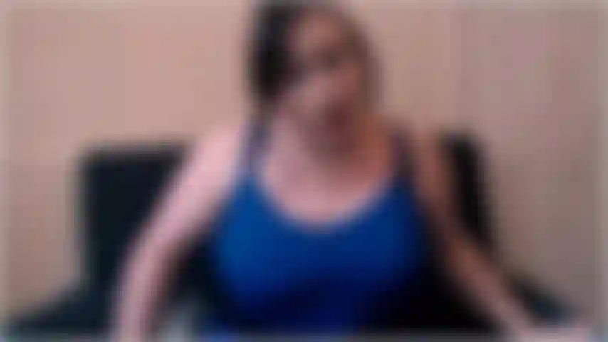 A causa della pandemia di covid, ora è obbligatorio indossare una copertura per il viso su tutti i mezzi di trasporto pubblico e anche negli spazi pubblici al chiuso come i negozi.....