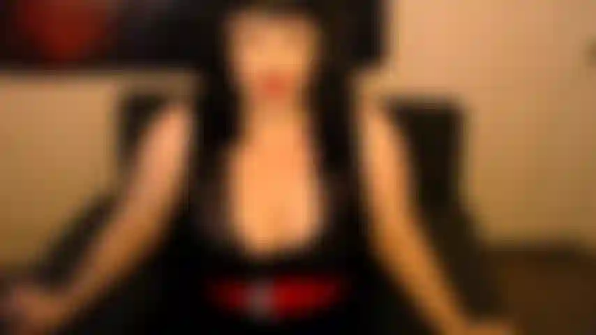 Il potere umiliante cammina.